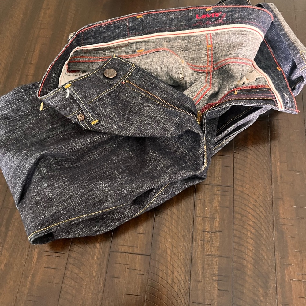 SALVAGE DENIM Levi's Men's VINTAGE RED Jeans.